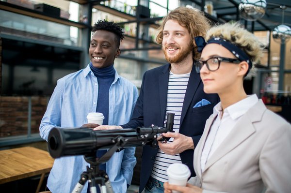Quels sont les meilleurs spots pour l'observation des oiseaux dans la forêt amazonienne, Brésil : périodes et équipements ?
